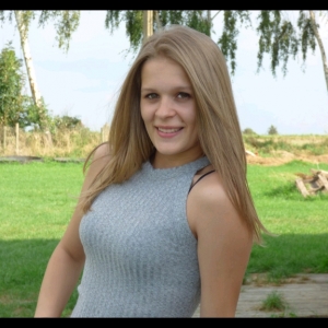 Charlotte Folx-les-Caves