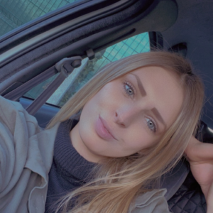 Laura Rosny-sur-Seine